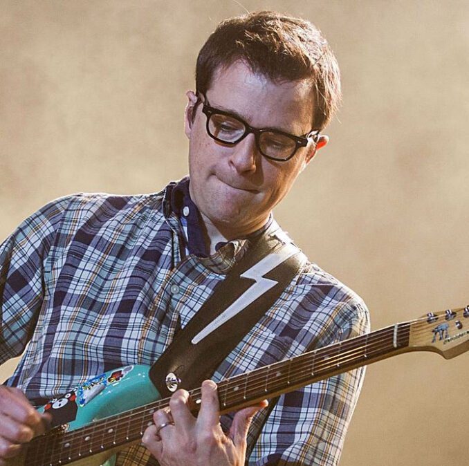 Rivers Cuomo Bio, Age, Height, Young, Wife, Brother, Real Name, Net